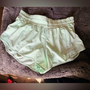 Lululemon Hotty Hot Low-Rise Lined Shorts 2.5” Light Mint Green Size 8
